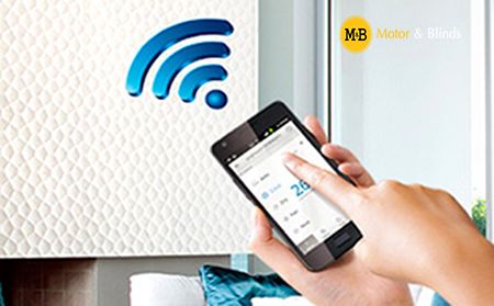 ¿Puedo utilizar la aplicacion movil de Motor & Blinds en puertas enrollables?